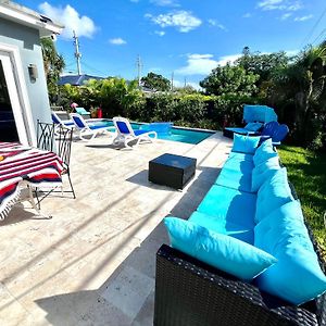 Poolside Manor - Men Only Clothing-Optional